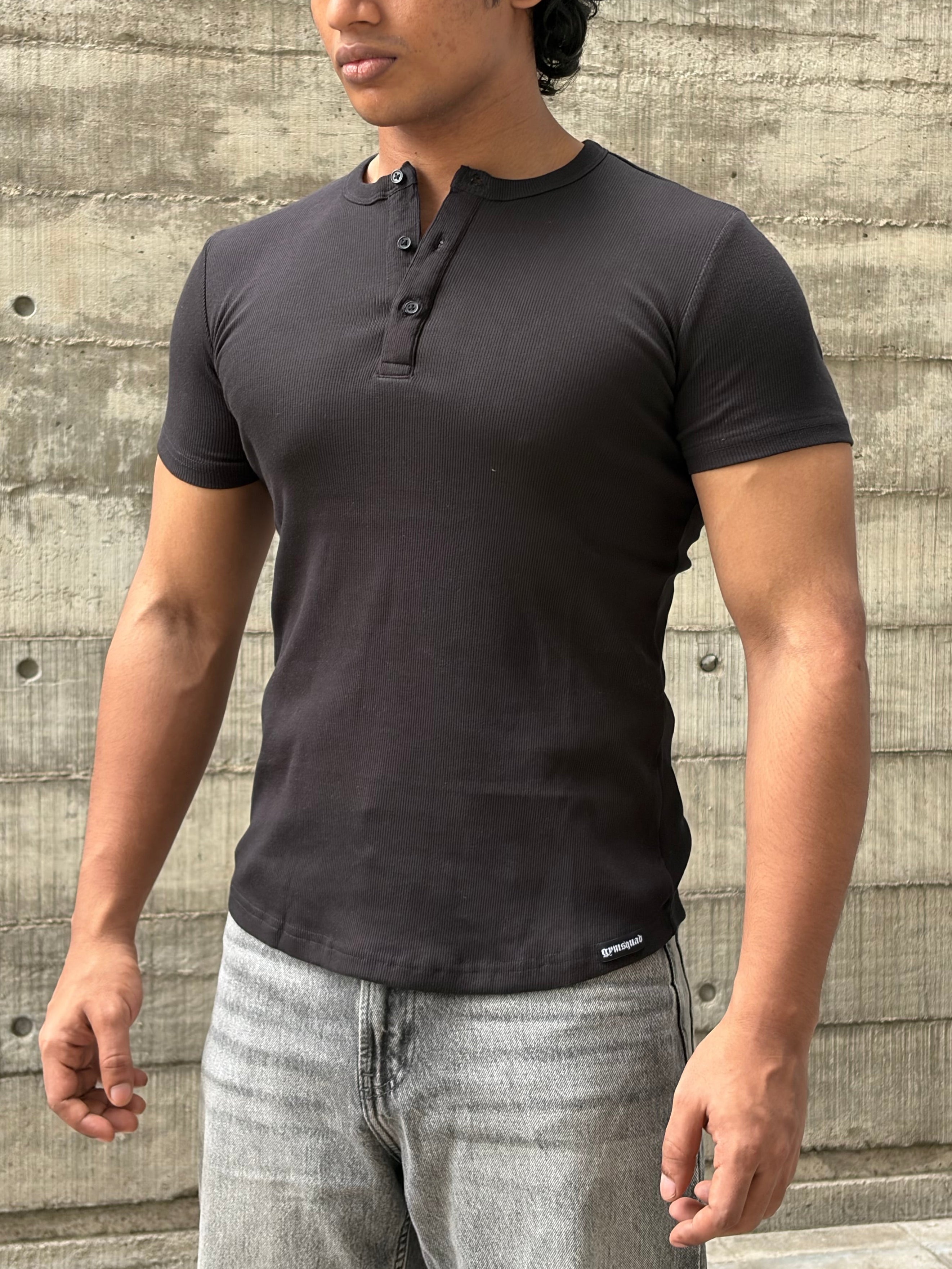 Henley - Black