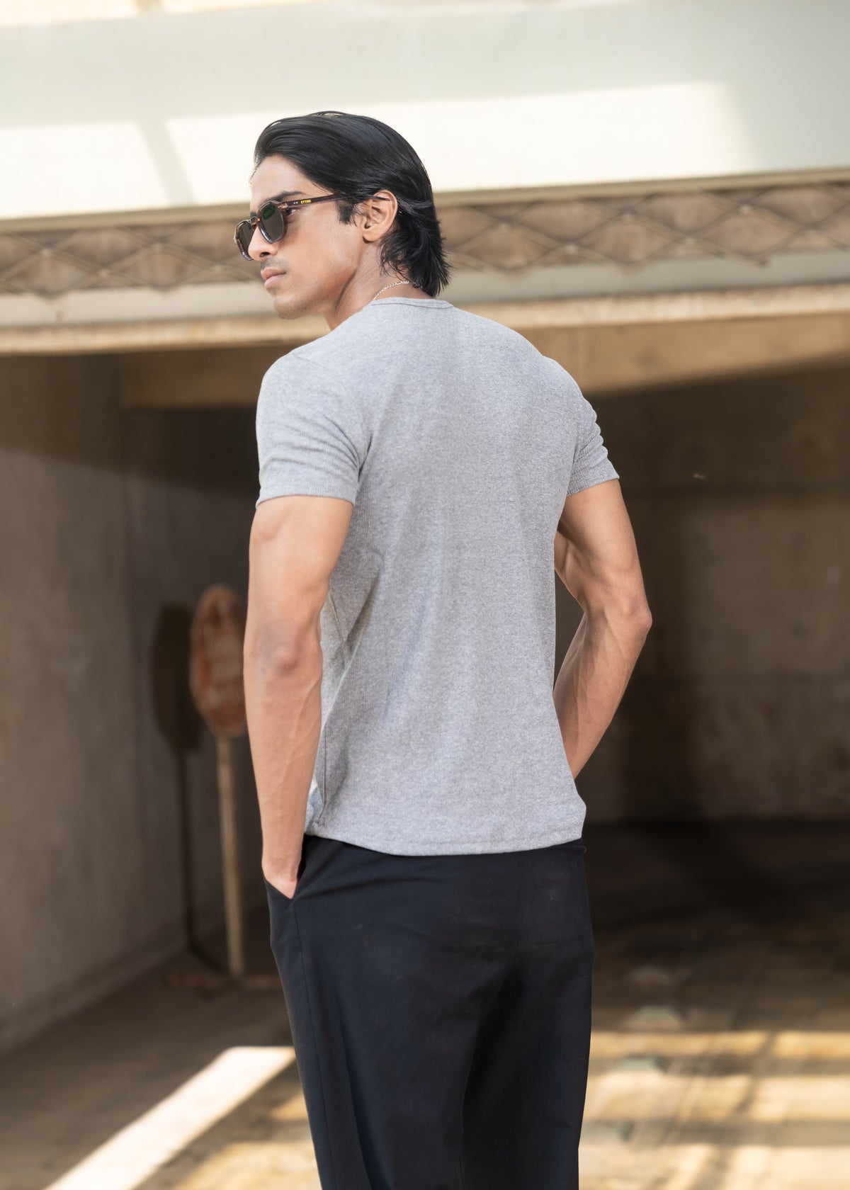 Muscle Fit Ribbed(Grey)